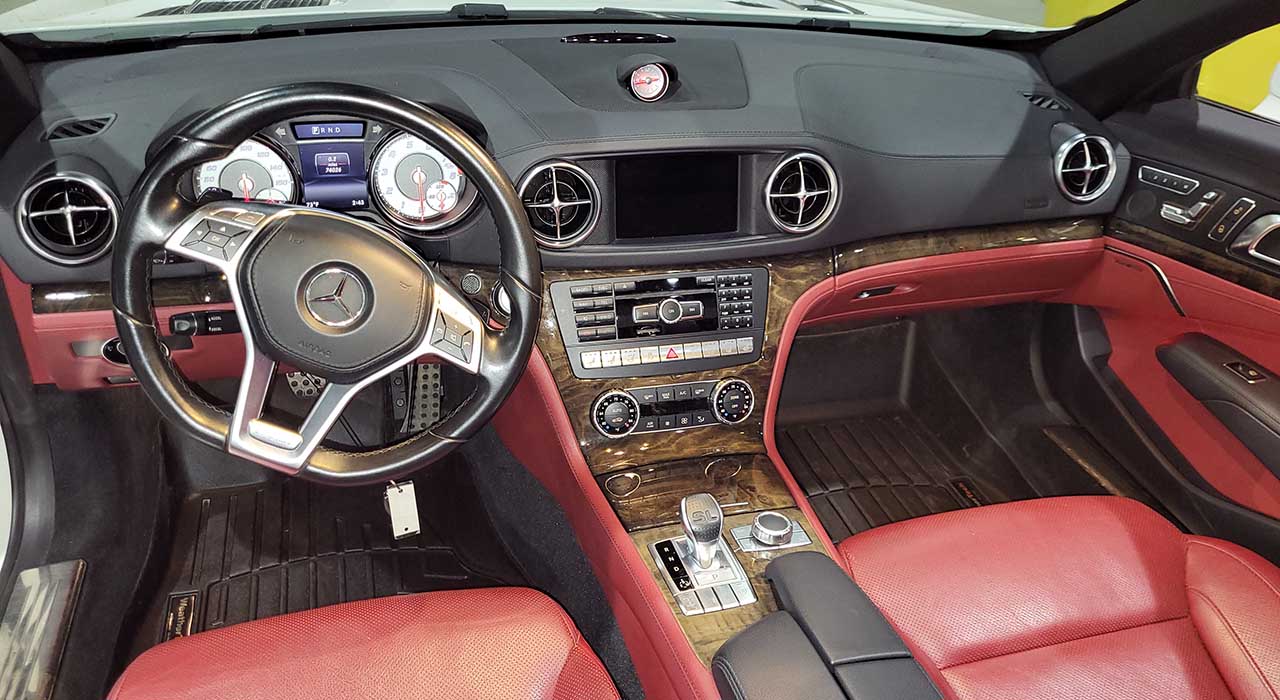7th Image of a 2015 MERCEDES-BENZ SL-CLASS SL400