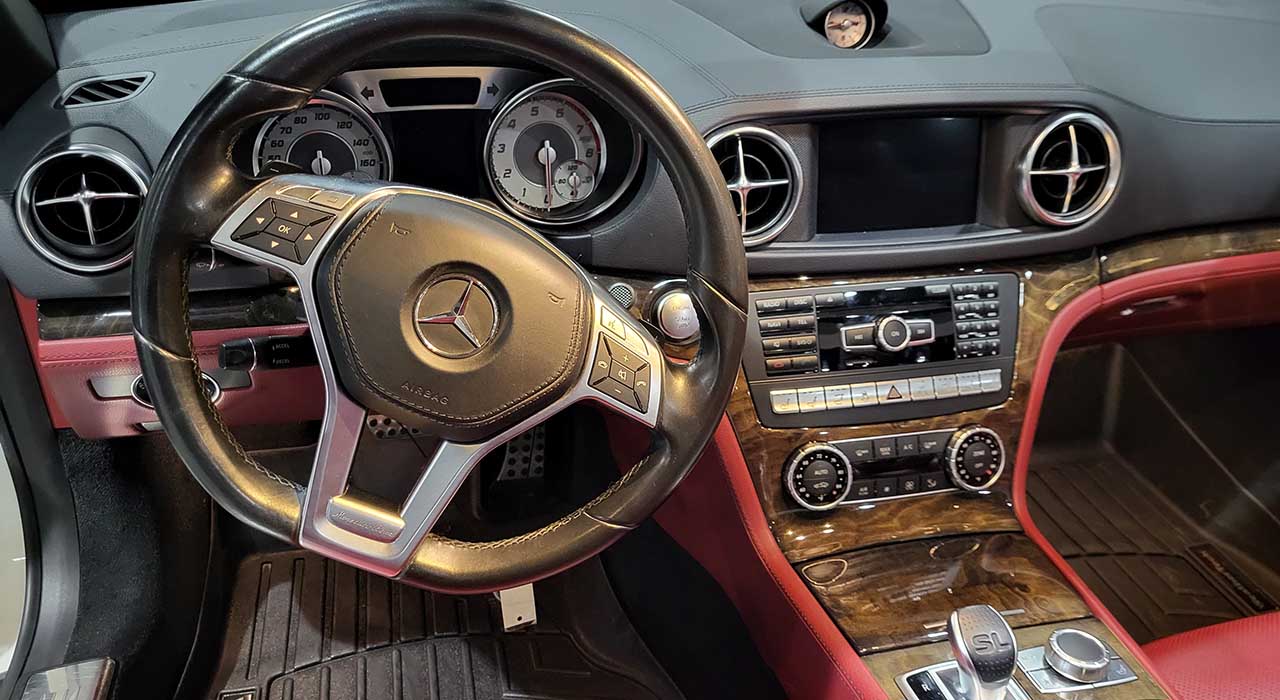 9th Image of a 2015 MERCEDES-BENZ SL-CLASS SL400