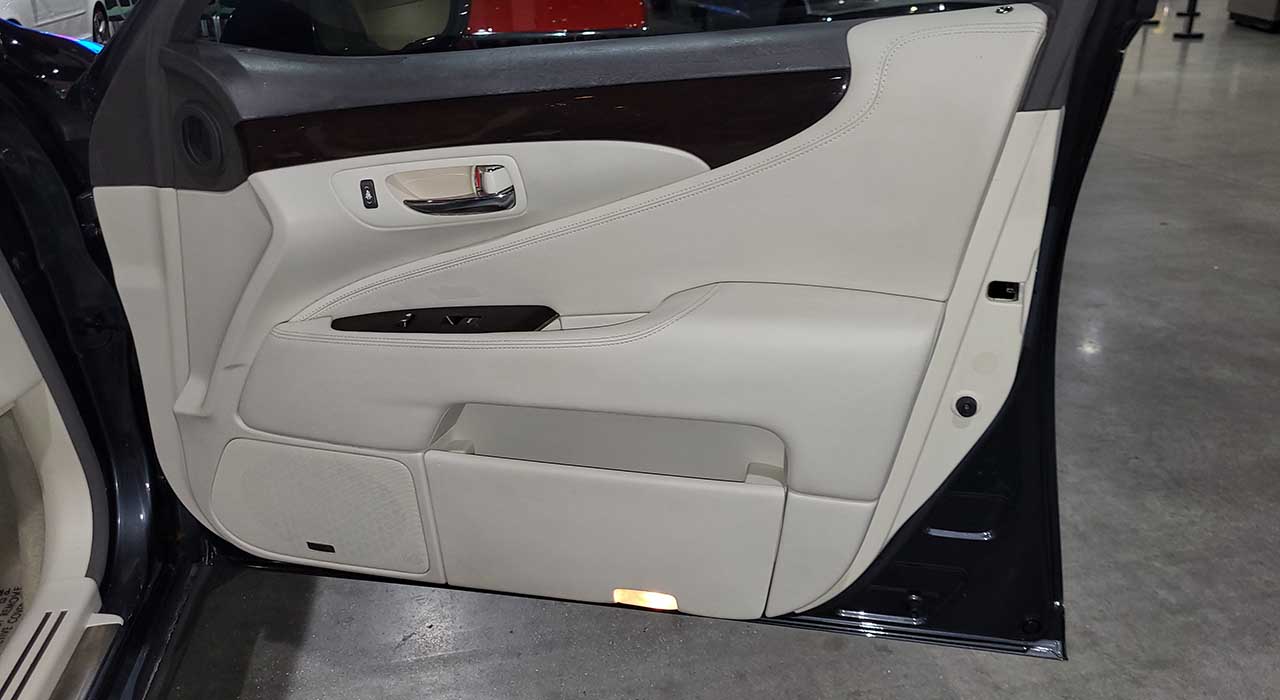 6th Image of a 2008 LEXUS LS 460