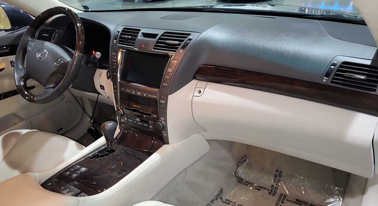 11th Image of a 2008 LEXUS LS 460