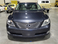Image 4 of 18 of a 2008 LEXUS LS 460