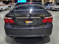 Image 5 of 18 of a 2008 LEXUS LS 460