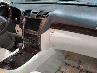 Image 12 of 18 of a 2008 LEXUS LS 460