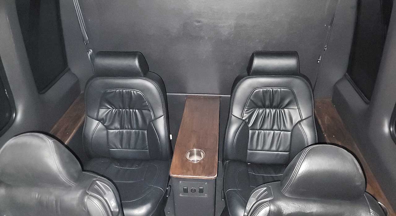 13th Image of a 2011 MERCEDES-BENZ SPRINTER 2500