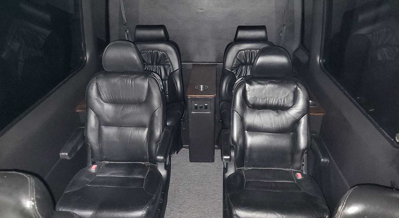 14th Image of a 2011 MERCEDES-BENZ SPRINTER 2500