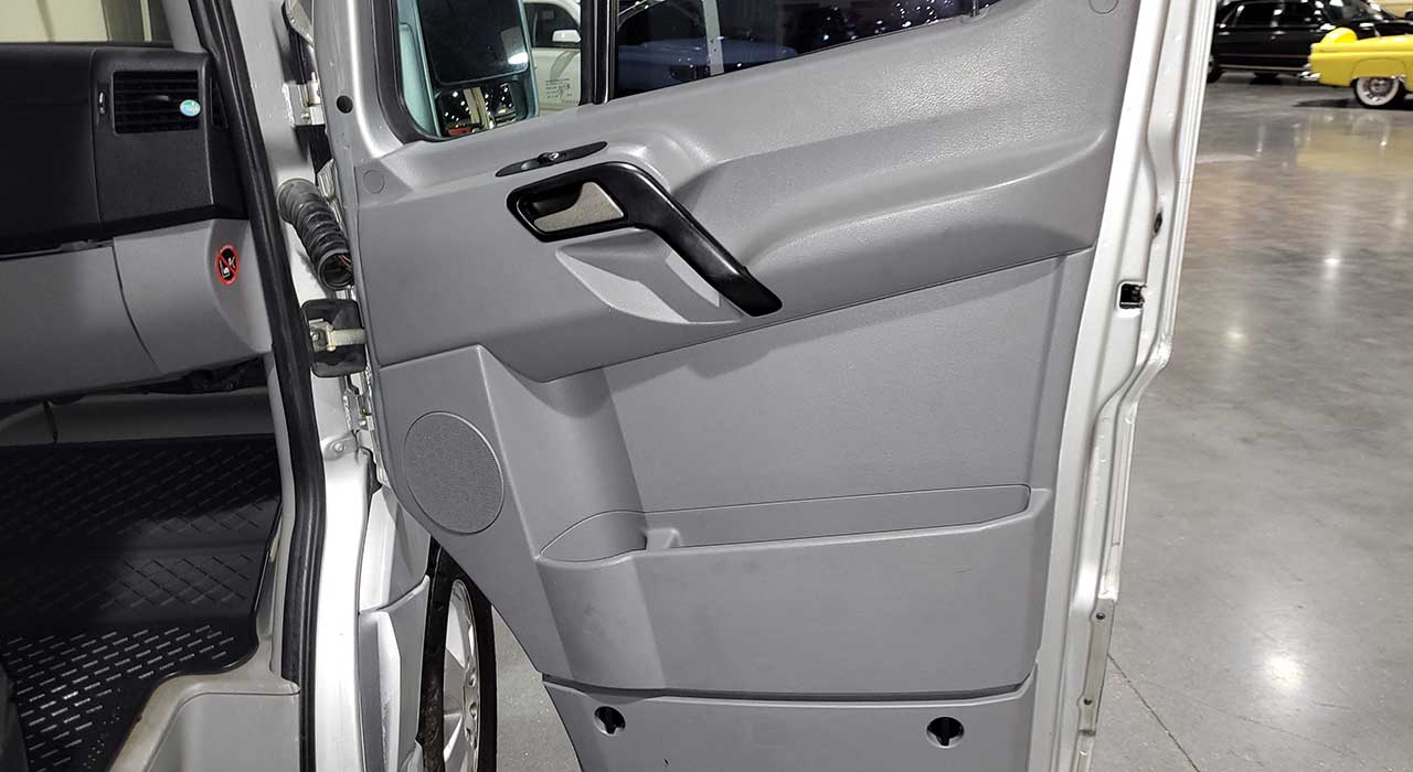 19th Image of a 2011 MERCEDES-BENZ SPRINTER 2500