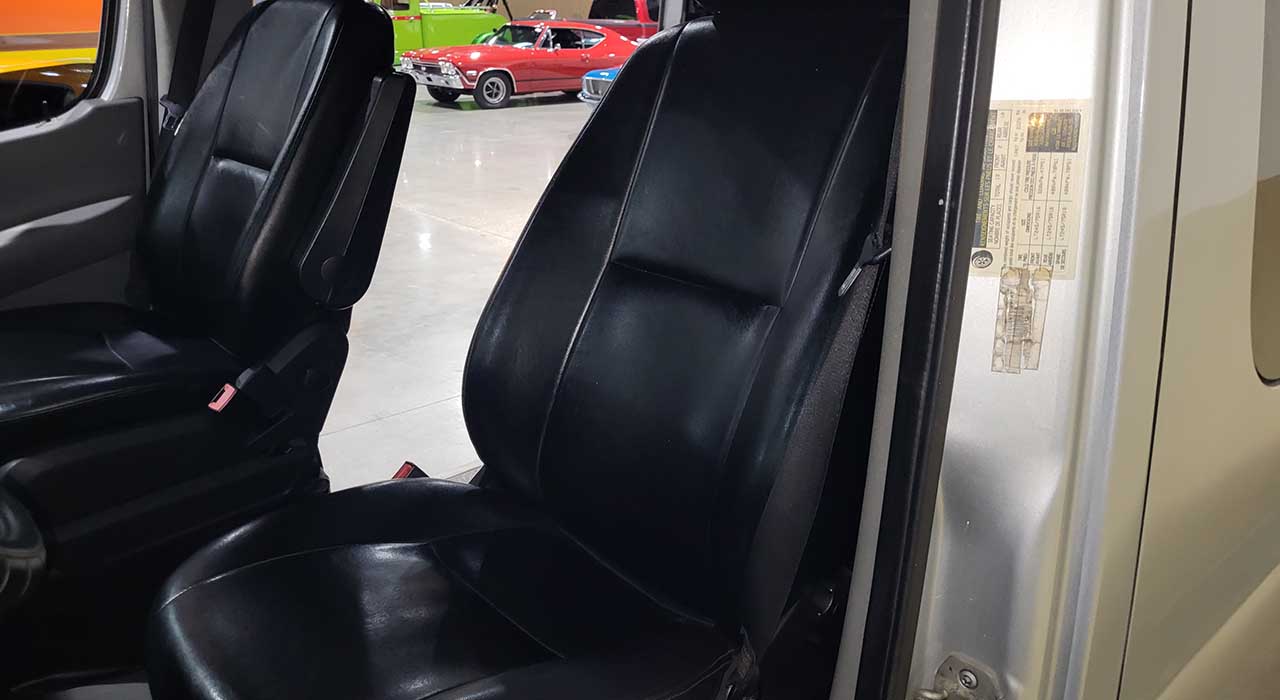 21st Image of a 2011 MERCEDES-BENZ SPRINTER 2500