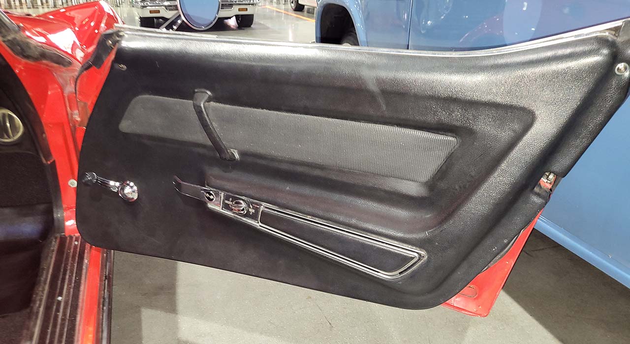 4th Image of a 1968 CHEVROLET CORVETTE