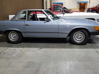 Image 3 of 10 of a 1984 MERCEDES-BENZ 380 380SL