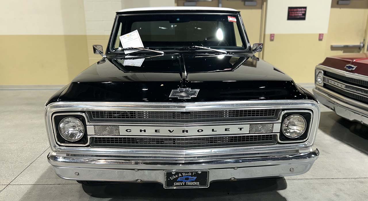 3rd Image of a 1969 CHEVROLET C10