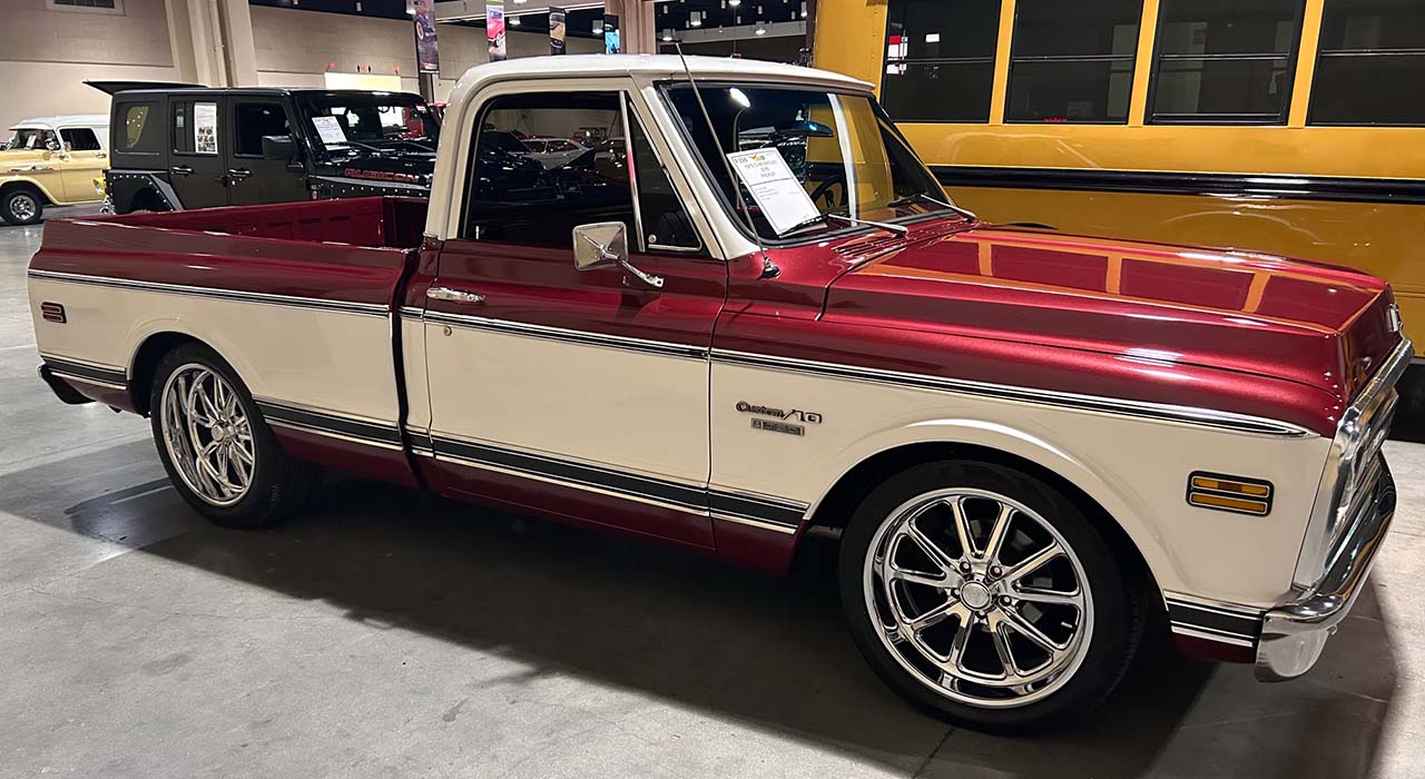 2nd Image of a 1970 CHEVROLET C10