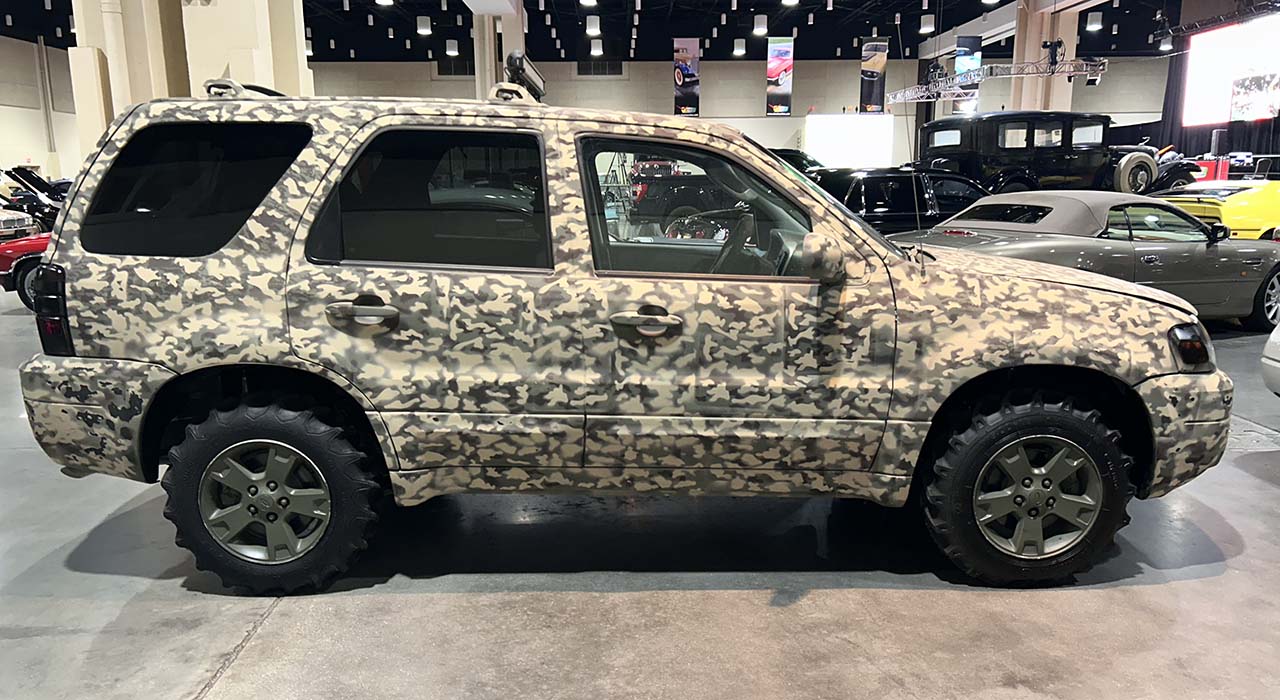 3rd Image of a 2005 FORD ESCAPE XLT