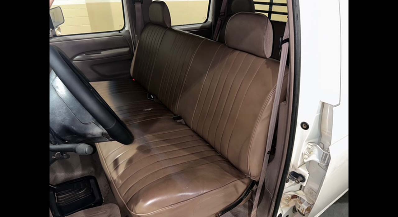 7th Image of a 1994 FORD F-350
