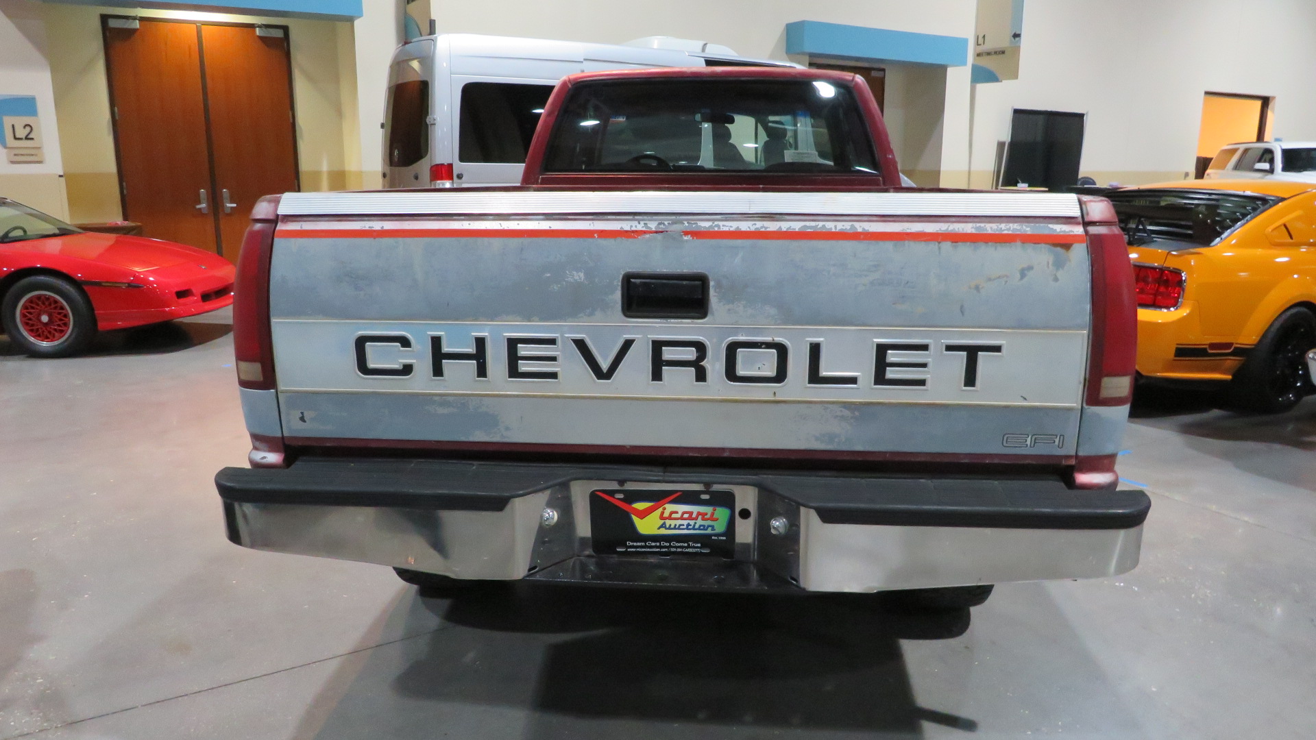 4th Image of a 1988 CHEVROLET K2500