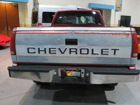 Image 5 of 12 of a 1988 CHEVROLET K2500