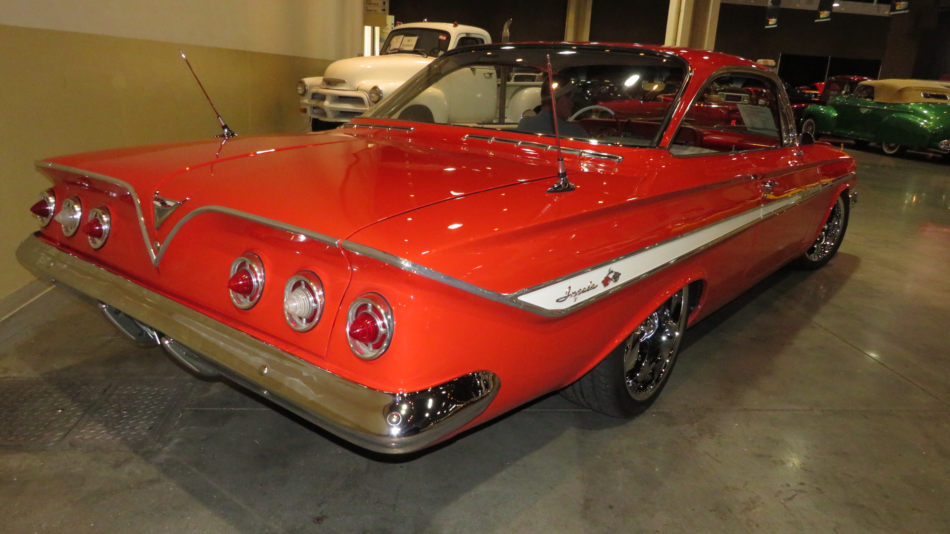 3rd Image of a 1961 CHEVROLET IMPALA