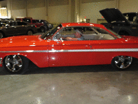 Image 3 of 10 of a 1961 CHEVROLET IMPALA
