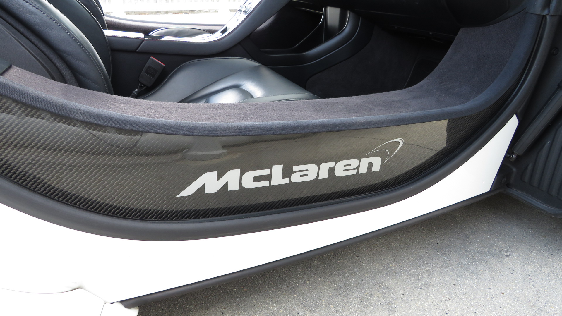10th Image of a 2012 MCLAREN MP4-12C