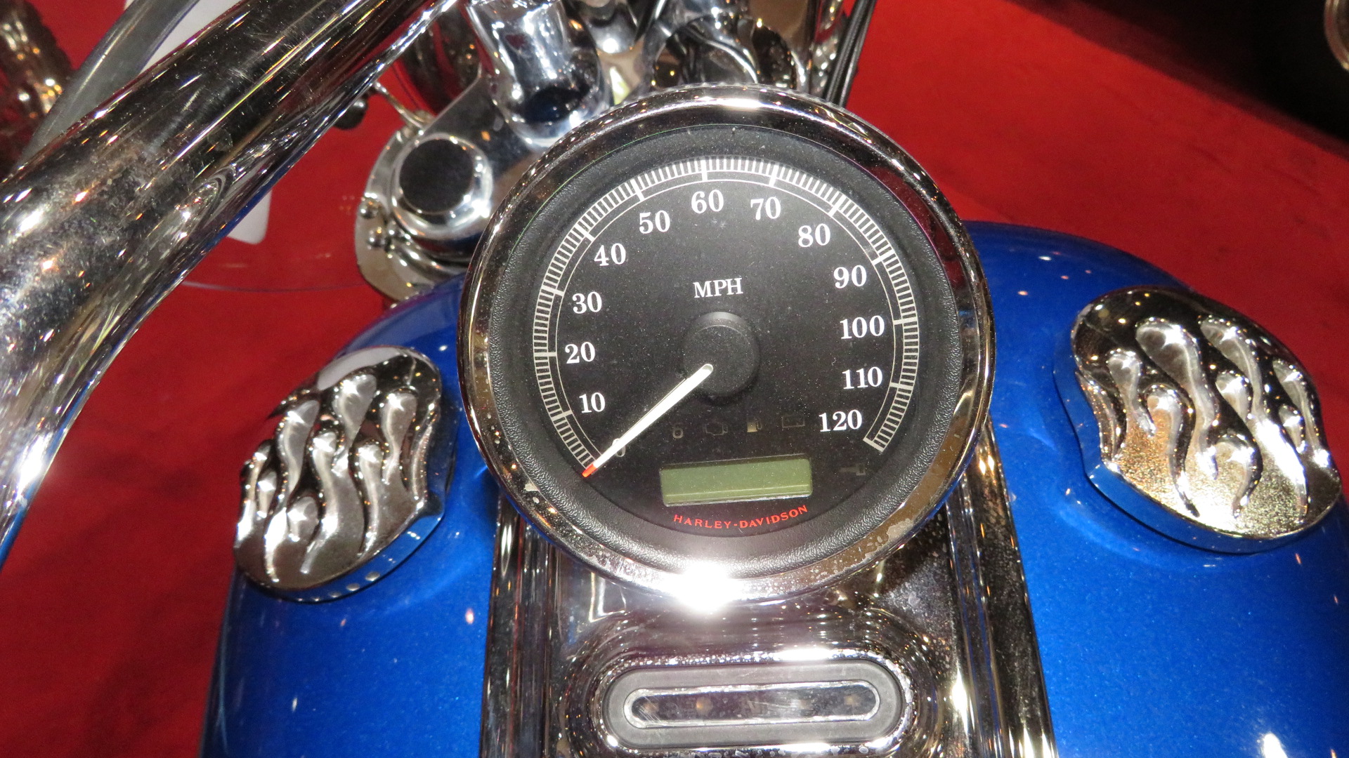 3rd Image of a 2008 HARLEY-DAVIDSON FXCWC ROCKER C