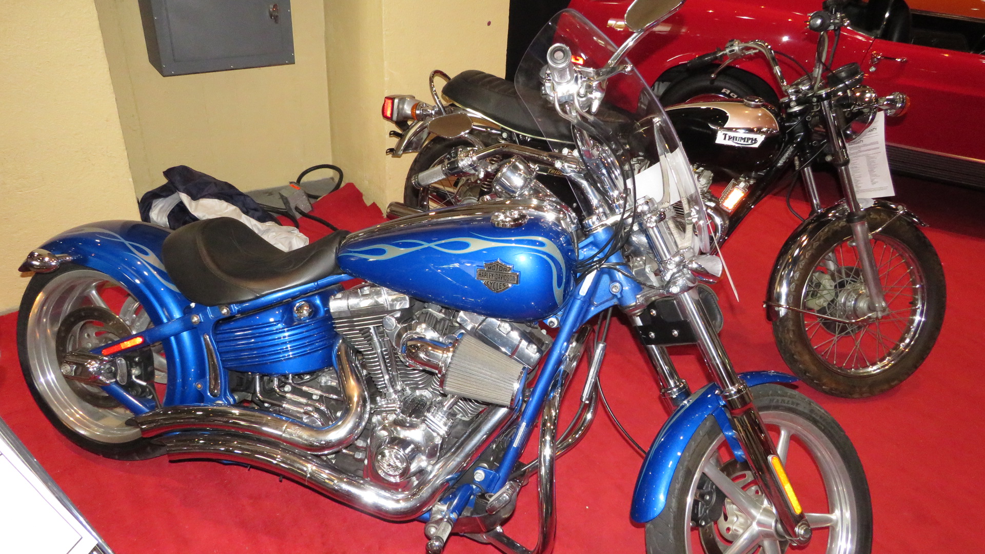 5th Image of a 2008 HARLEY-DAVIDSON FXCWC ROCKER C