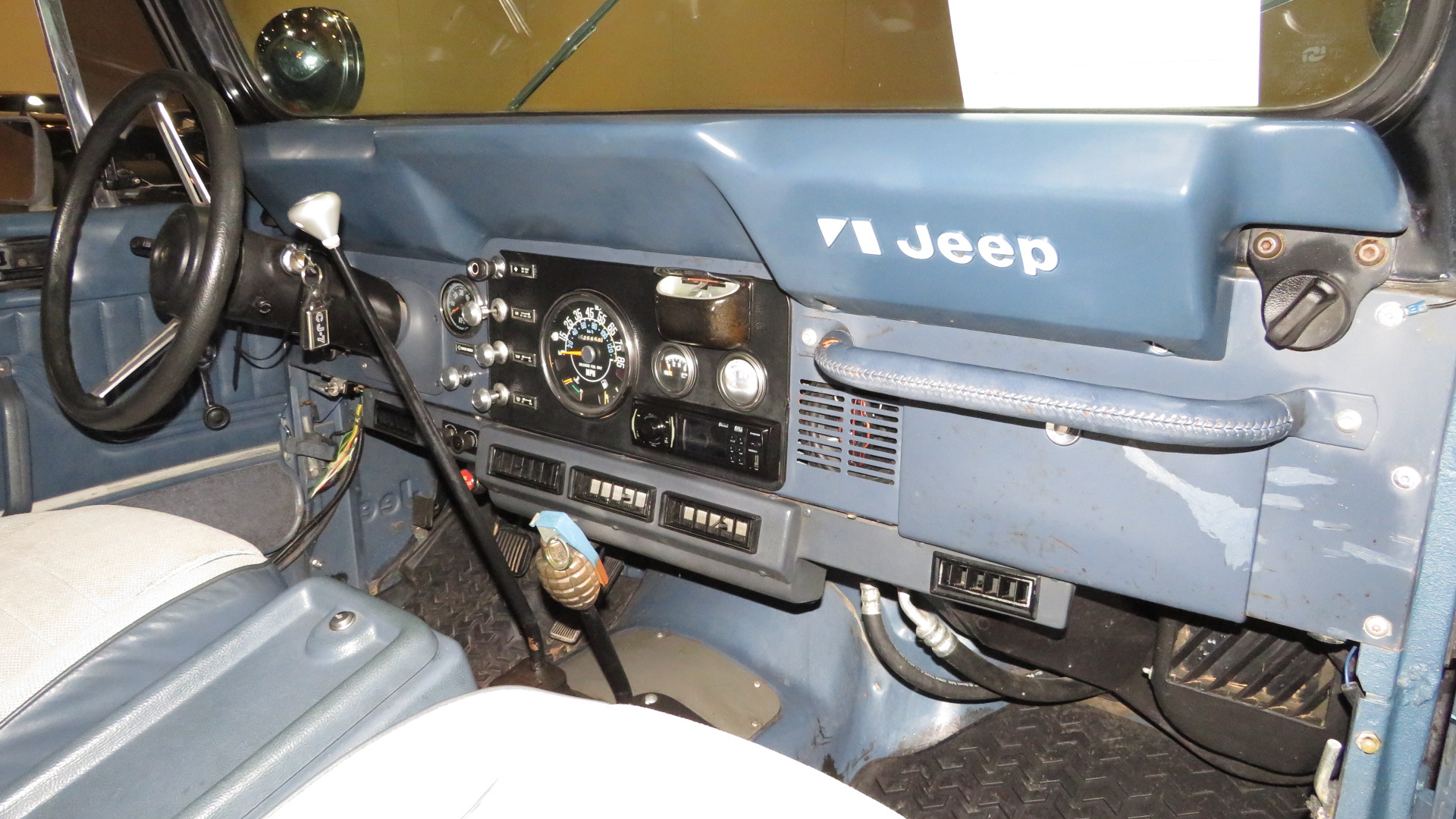 8th Image of a 1983 JEEP CJ7