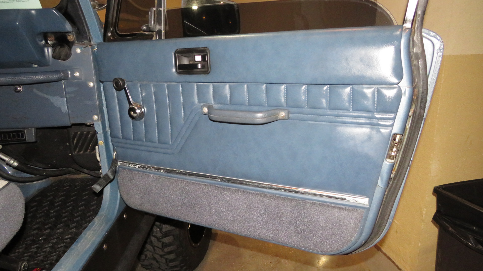 13th Image of a 1983 JEEP CJ7