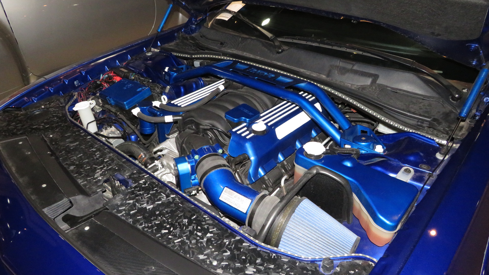 5th Image of a 2020 DODGE CHALLENGER RT