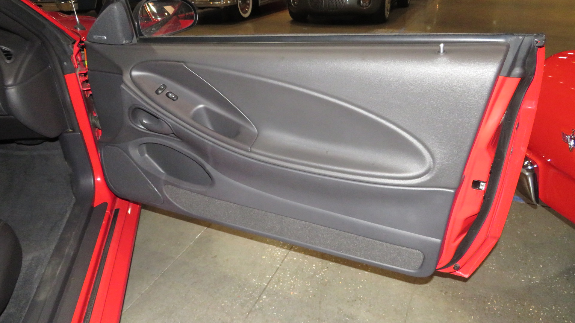 12th Image of a 2003 FORD MUSTANG MACH 1