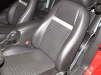 Image 9 of 13 of a 2003 FORD MUSTANG MACH 1