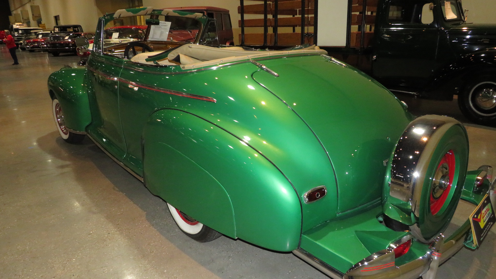 3rd Image of a 1941 CHEVROLET SPECIAL DELUXE