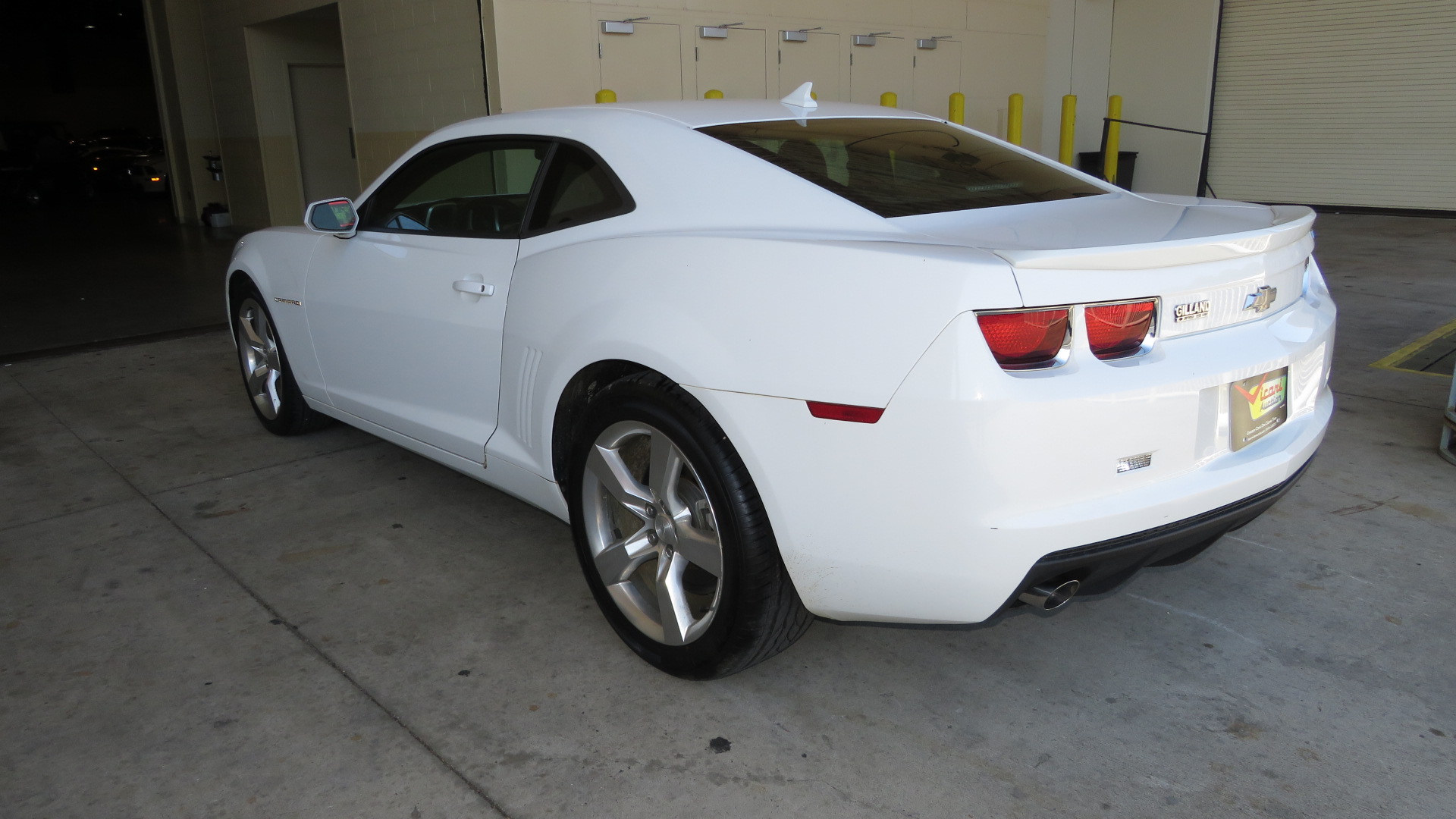 3rd Image of a 2012 CHEVROLET CAMARO 1LT