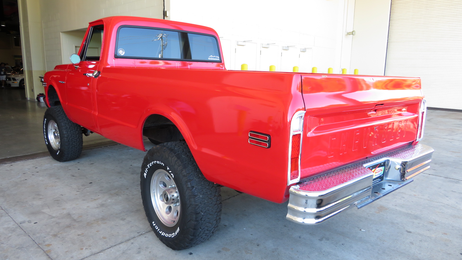 2nd Image of a 1972 CHEVROLET K20