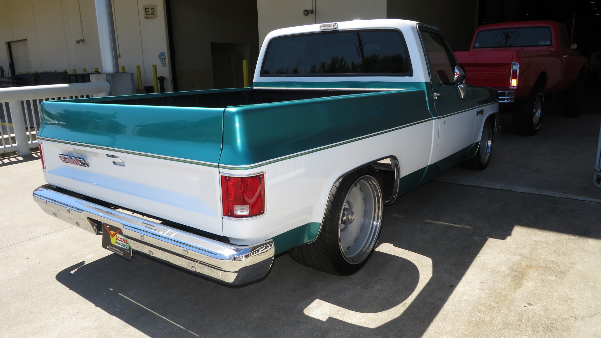 3rd Image of a 1981 GMC SIERRA
