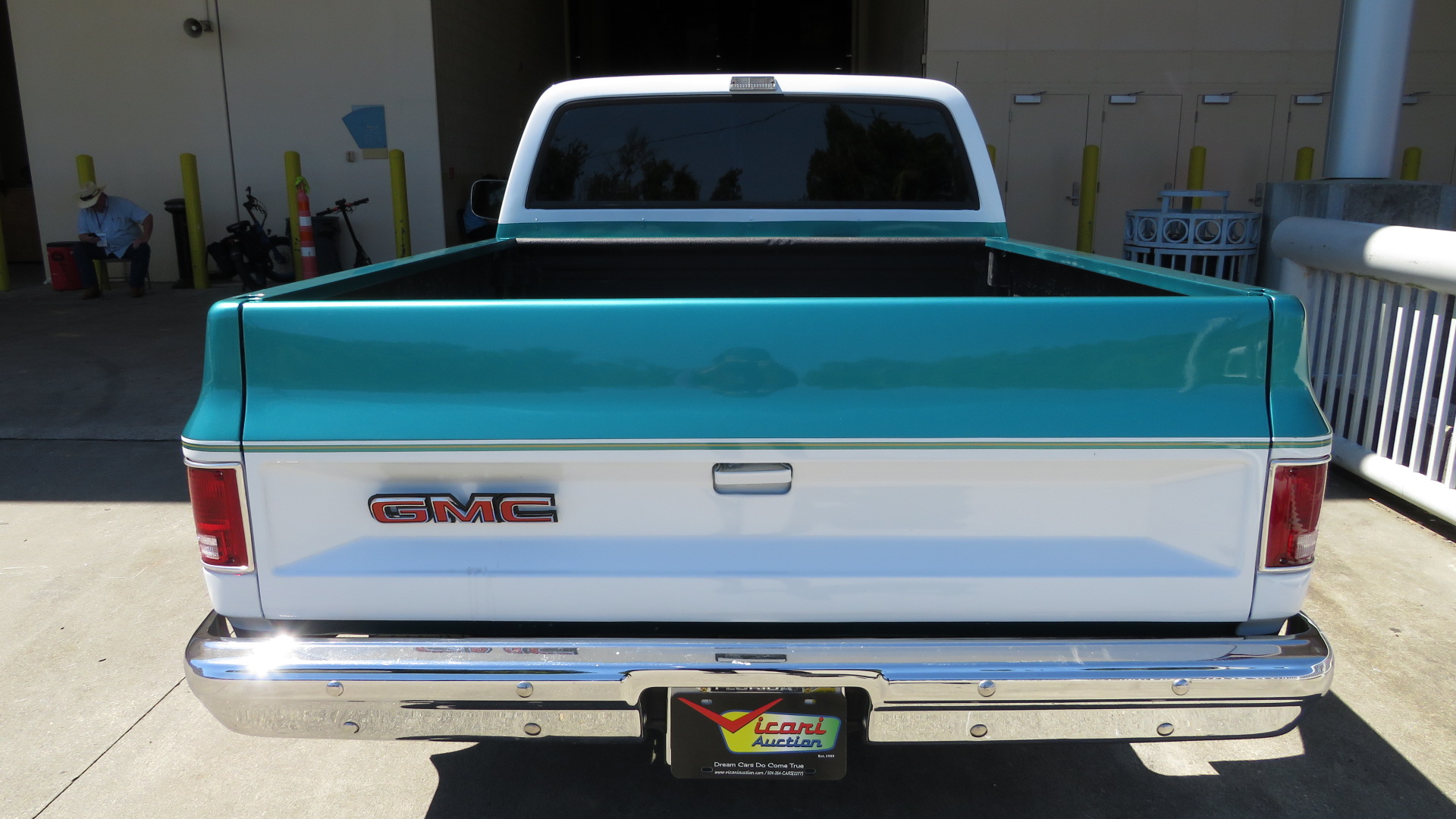 4th Image of a 1981 GMC SIERRA