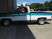 Image 3 of 12 of a 1981 GMC SIERRA