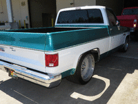 Image 4 of 12 of a 1981 GMC SIERRA
