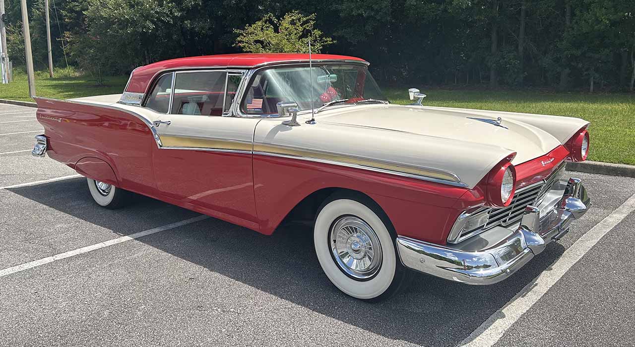 1st Image of a 1957 FORD SKYLINER