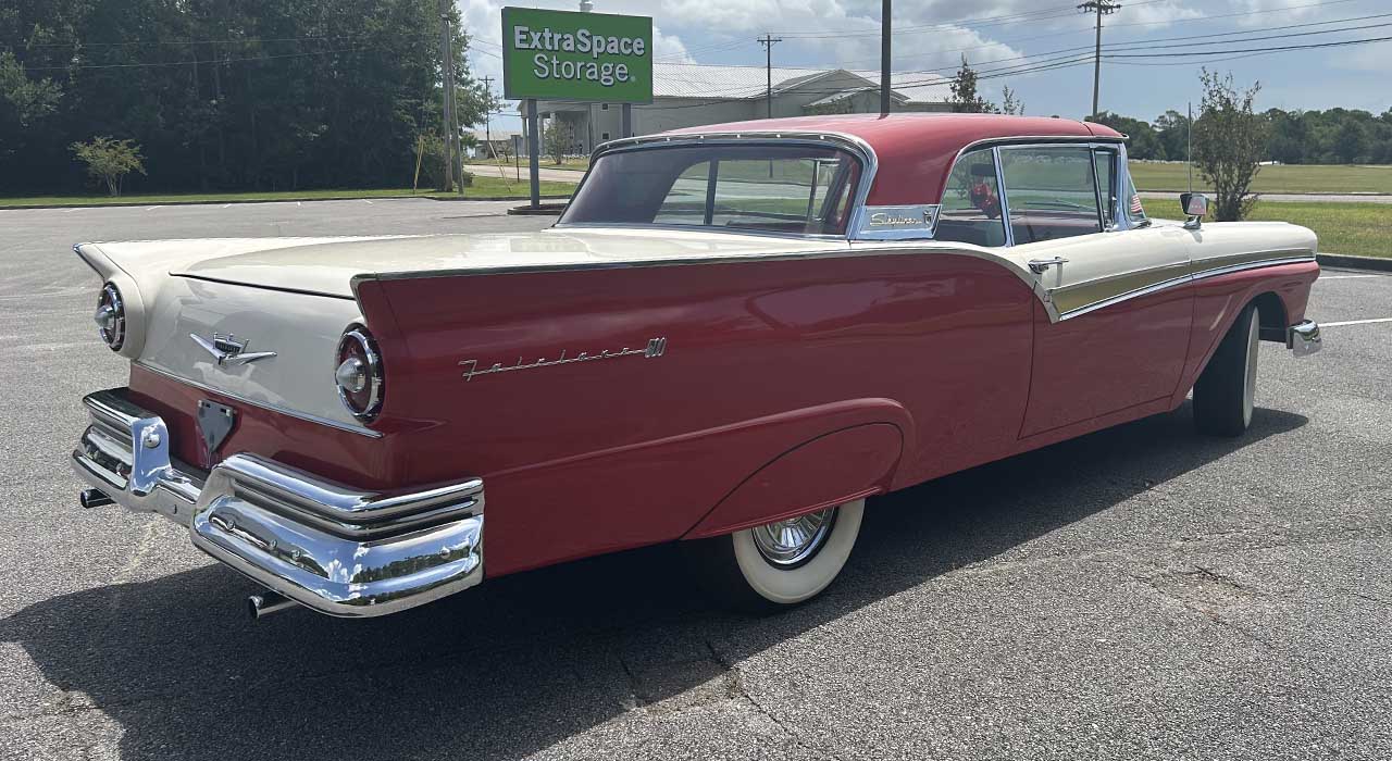 3rd Image of a 1957 FORD SKYLINER