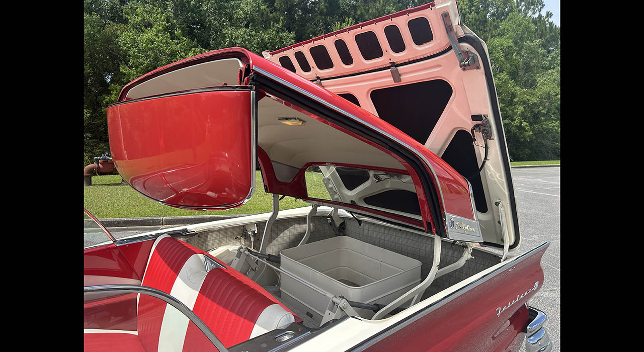 14th Image of a 1957 FORD SKYLINER