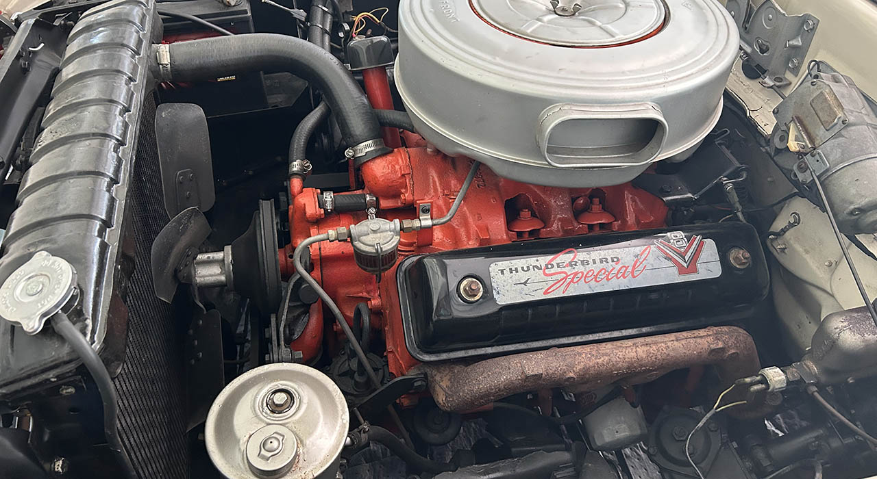 15th Image of a 1957 FORD SKYLINER