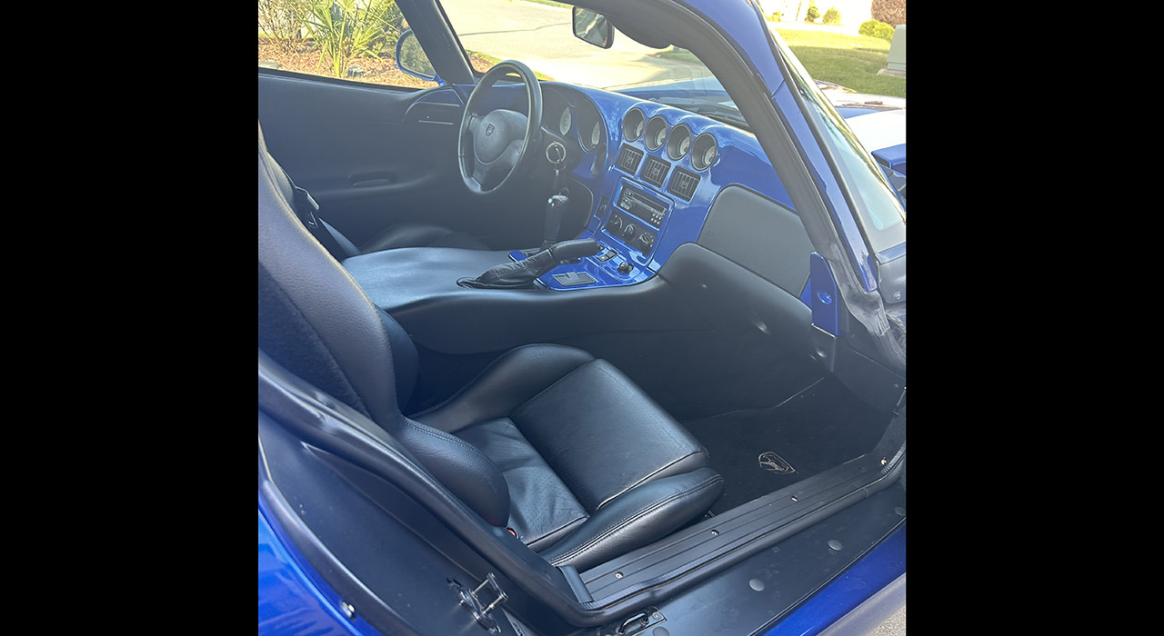 8th Image of a 1997 DODGE VIPER GTS