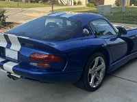Image 4 of 17 of a 1997 DODGE VIPER GTS