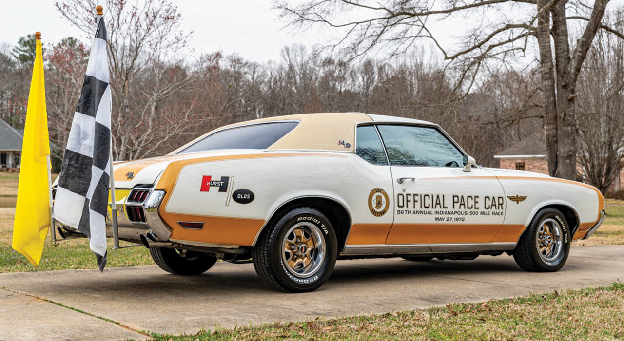 4th Image of a 1972 OLDSMOBILE HURST 442