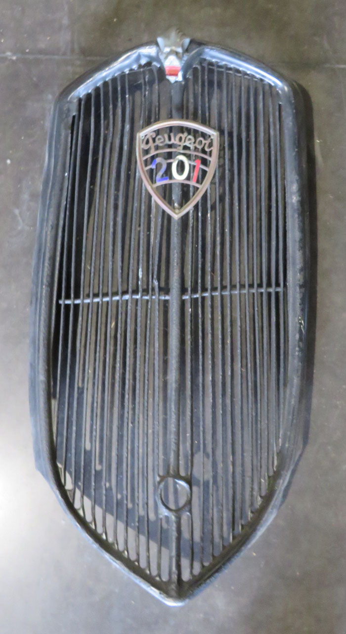 2nd Image of a N/A PEUGEOT GRILL