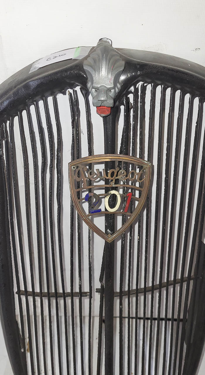 3rd Image of a N/A PEUGEOT GRILL