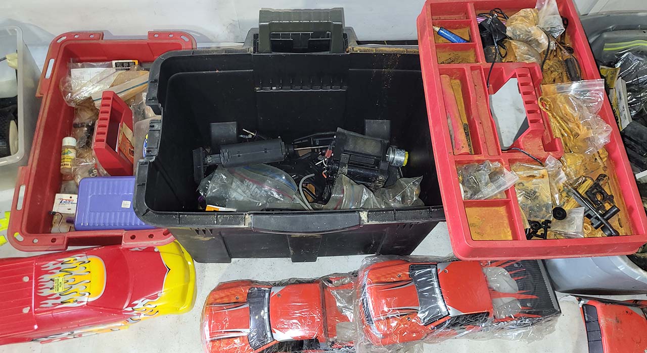 2nd Image of a N/A REMOTE CONTROL CAR PARTS