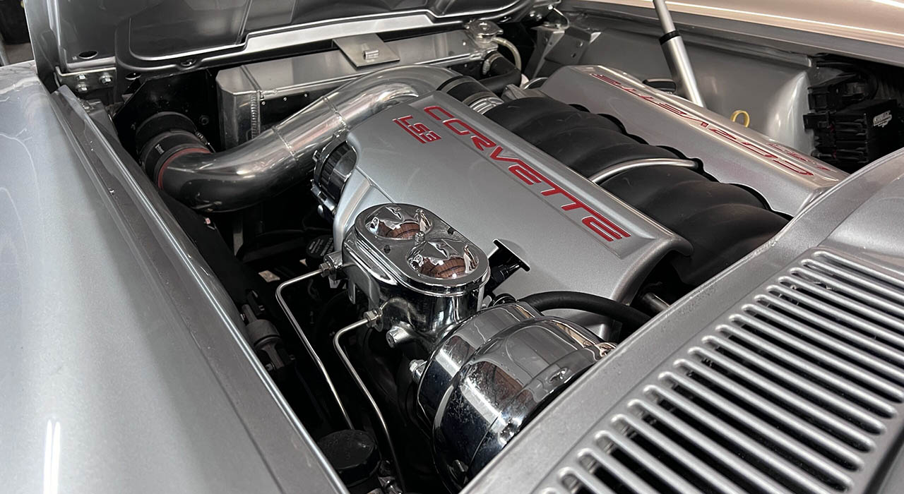 4th Image of a 1963 CHEVROLET CORVETTE RESTOMOD