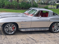 Image 7 of 26 of a 1963 CHEVROLET CORVETTE RESTOMOD