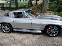 Image 8 of 26 of a 1963 CHEVROLET CORVETTE RESTOMOD