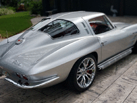 Image 10 of 26 of a 1963 CHEVROLET CORVETTE RESTOMOD